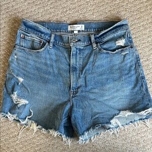 Abercrombie Curve Love 4” High Rise Mom Shorts